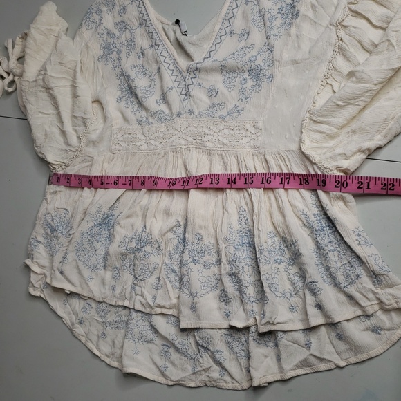 American Eagle Floral Embroidered Dolman Sleeves Babydoll Top Size L Fairy Lacey - Picture 10 of 16